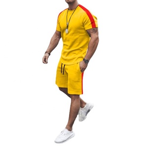 Ensemble de survêtement d'entraînement deux pièces pour hommes grande taille été Logo personnalisé Écologique Respirant Manches courtes Shorts pour musculation - Product Image 2