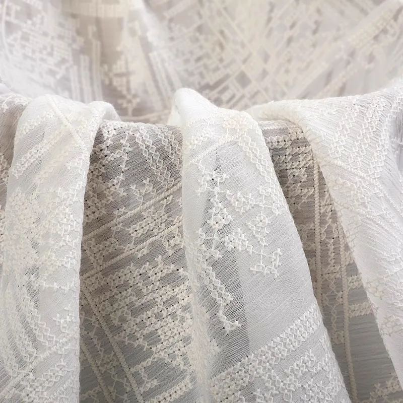 Breathable Plant Design Customized 100% Polyester Chiffon Eyelet Embroidery Fabric For Wedding Gown