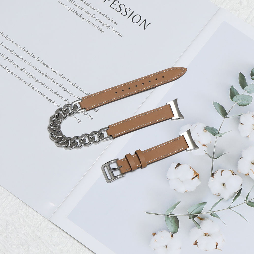 สีน้ำตาลอ่อน