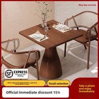 Ensemble table et chaises modernes et carrée en bois massif de style vintage table à manger commerciale pour 2 à 4 personnes pour le restaurant et le café