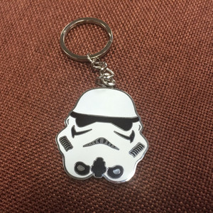 พวงกุญแจเหล็ก ดีไซน์การ์ตูนผีสุดสร้างสรรค์ น่ารัก ใช้เป็นพวงกุญแจห้อยกระเป๋าเป้ กระเป๋าหนังสือ สำหรับคู่รัก - Product Image 4