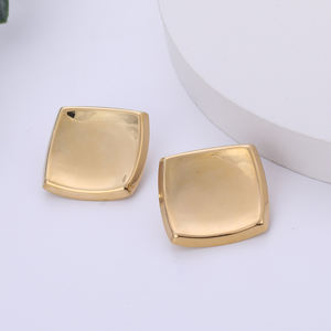 Boucles d'oreilles créoles tendance de haute qualité en acier inoxydable plaqué or avec motif floral personnalisé, design creux, ensemble de bijoux imperméable pour les fêtes - Product Image 1