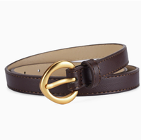 Ce ceinture en cuir noir élégante et fine est doté d'une boucle à ardillon en alliage mat poli en forme de U, avec des bords nettoyés et lisses, très élégante.