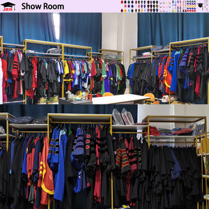 2026年 光沢/マット 子供用 ガウン・キャップ キッズユニフォーム 卒業式ガウン 幼稚園向け 最安値 子供 卒業キャップ＆ガウン 特注品 - Product Image 3