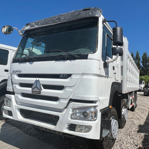 รถบรรทุกฮาวโอ 8x4 ยูโร 2 ดีเซล รถบรรทุกขนาดเล็กใหม่สำหรับงานเหมือง รถดัมพ์ 10 ล้อ รถบรรทุกเทท้าย 11-20 ตัน พวงมาลัยซ้าย กล้องมองหลัง 251-350 แรงม้า 6-8 ลิตร - Product Image 1