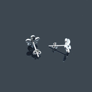 Daochong Custom 925 Sterling <strong>Silver</strong> White Enamel Flowers <strong>Daisy</strong> Hawaiian Stud <strong>Earrings</strong> for Women - Product Image 6