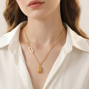 Jolly Gold Plated Pendant <b>Necklace</b> Women's Minimalist Geometric Box <b>Chain</b> Everyday Wearing Alloy Jewelry - Product Image 1