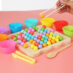 Jeu de tri de couleurs et d'association Montessori en bois pour développer la motricité fine, idéal pour les garçons et les filles de 2, 3, 4 et 5 ans - Product Image 6