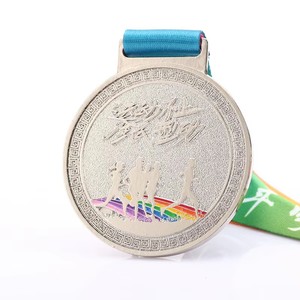 Médaille de course à pied personnalisée bon marché, médaille de sport en métal doré, médaille de football avec ruban - Product Image 5