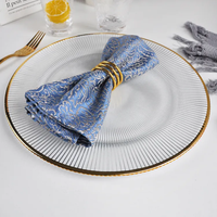 Assiettes de présentation en verre côtelé de 13 pouces avec bord doré pour mariage, traiteur et décoration intérieure - Vente en gros