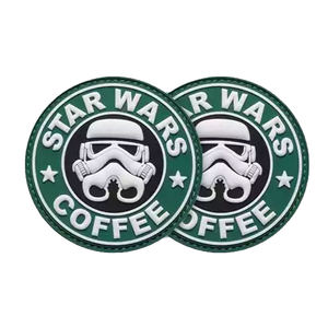 Étiquettes en caoutchouc PVC 3D personnalisées de haute qualité, gaufrées, avec logo brodé pour vêtements, patchs avec décoration douce en tissu feutre - Product Image 4