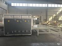 Machine semi-automatique d'impression flexographique, de découpe et de rainurage pour cartons