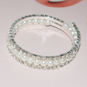 <span class=keywords><strong>Pulsera</strong></span> multicapa de <span class=keywords><strong>perlas</strong></span> de 6mm con diamantes de imitación para boda, <span class=keywords><strong>pulsera</strong></span> de <span class=keywords><strong>perlas</strong></span>, <span class=keywords><strong>pulsera</strong></span> de diamantes de imitación para venta al por mayor N241002 - Product Image 2