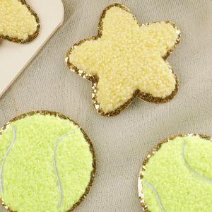 Patchs en chenille brodés thermocollants, motif étoile de baseball jaune, avec bordure dorée pailletée, pour la décoration de vêtements et de sacs - Product Image 3