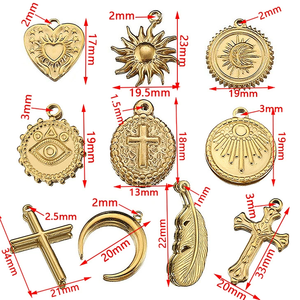 Collar con Colgante de Cruz de Lujo en Oro Auténtico de 18K AU750 Joyería Fina para Mujer Dama Estilo Clásico para Fiesta de Compromiso - Product Image 6