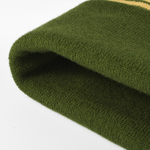 Bonnet en tricot acrylique en gros, bonnet d'hiver chaud avec logo brodé et pompon - Product Image 4