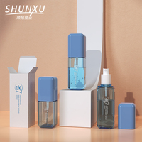 Fournisseurs de flacons vaporisateurs de brume corporelle miniatures carrés bleus en plastique cosmétique 80 ml 100 ml 120 ml Flacon pompe à lotion transparent mat