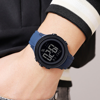 Montres SKMEI 2458 en gros, montres de sport numériques électroniques à double fuseau horaire, chronographe en silicone, étanches 50M, montres-bracelets pour hommes