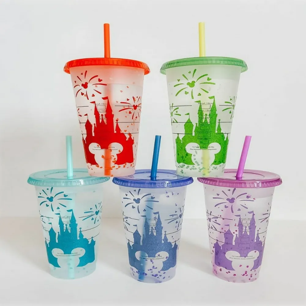 2024 여름 새로운 16 온스 24 온스 재사용 가능한 색종이 컵 그란데 어린이 플라스틱 색상 변경 재사용 가능한 컵