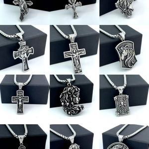 Accessoires transfrontaliers européens de mythologie grecque antique, style rétro punk, tête de Méduse serpent, en acier inoxydable - Product Image 2