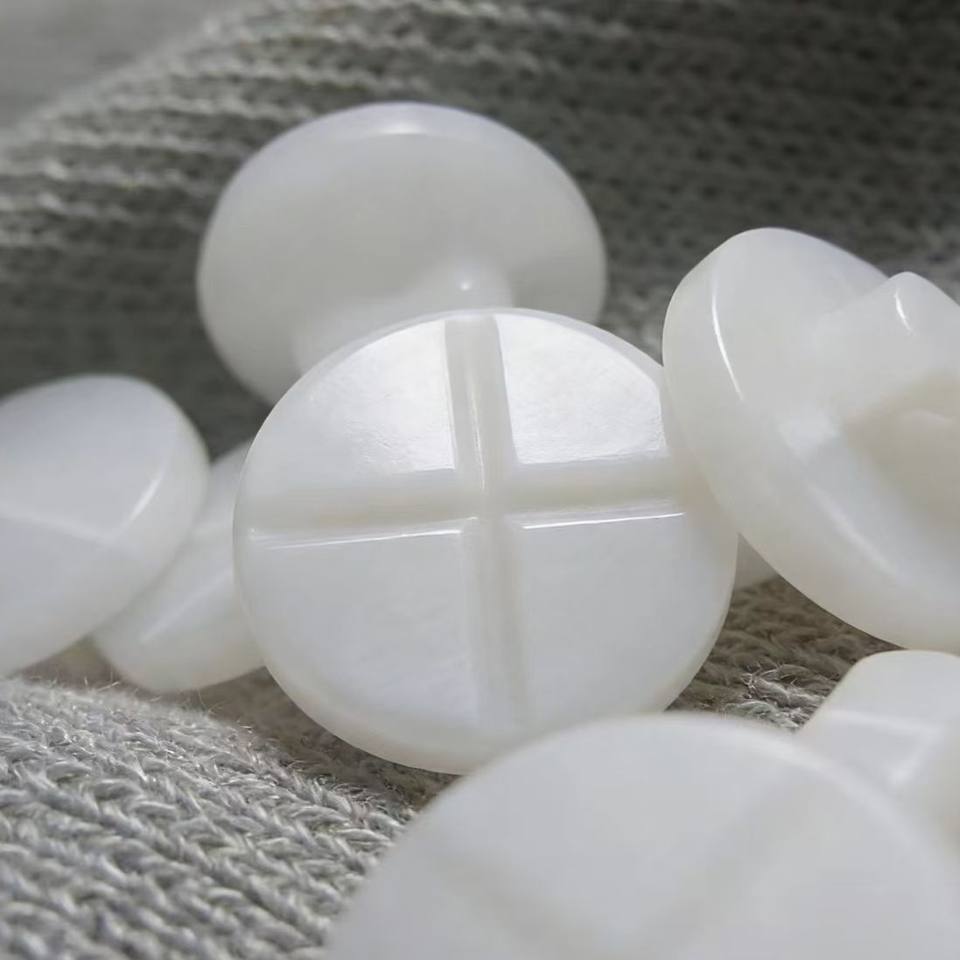 Mat Button Ripple Rounded Round-Shaped White Matte 14L 16L 18L 20L 24L 28L 32L 36L 40L 48L ...