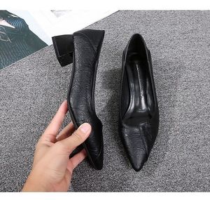 Chaussures de travail maman <span class=keywords><strong>femme</strong></span> <span class=keywords><strong>talon</strong></span> épais noir polyvalent petites chaussures en cuir confortable semelle souple hôtesse de l'air talons hauts - Product Image 5