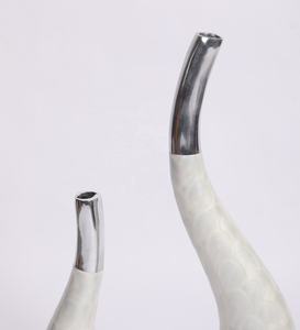 <b>Cream</b> Flower Table Aluminium Vase Home Decoration Europe <b>Style</b> Modern Unique Best Selling Made India Handmade Wholesale - Product Image 4