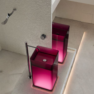 Fregaderos de pedestal transparentes rosas modernos, fregadero de baño de resina pura de <span class=keywords><strong>cristal</strong></span> redondo/ovalado independiente, soporte de suelo, lavado de piedra - Product Image 1