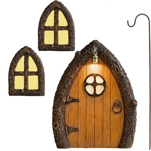 Porta e Finestra delle Fate Luminose al Buio 32x25x20cm, Decorazione da Esterno per Albero con Insegna Secret Garden - Product Image 1