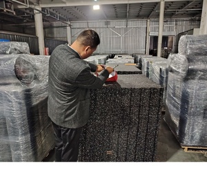 กระเบื้องยางแบบประกบกันสำหรับสนามเด็กเล่น สนามหลังบ้าน และพื้นที่เล่น - Product Image 6