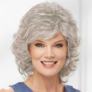 Usines de coiffures bob pour femmes à prix abordable. <span class=keywords><strong>Cheveux</strong></span> <span class=keywords><strong>courts</strong></span> bouclés de style européen et américain. Ligne de <span class=keywords><strong>cheveux</strong></span> naturelle. Résistant à la chaleur. Ajustable - Product Image 3