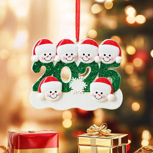 Système de shopping en ligne permanent : Pendentif en résine de Noël familial, Décoration d'arbre de Noël bonhomme de neige personnalisable avec nom, Agent de dropshipping - Product Image 1