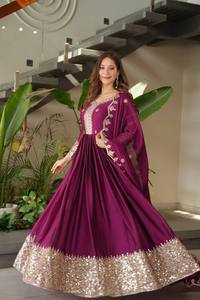 Ensemble de costume Anarkali brodé de luxe Unity avec dupatta, tissu fluide et doux, vêtements de fête et de mariage - Product Image 5