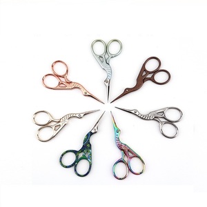 Tijeras para Cutículas Rusas Populares Más Vendidas, Tijeras Curvas para Cutículas, Tijeras Profesionales Afiladas para Cutículas - Product Image 2