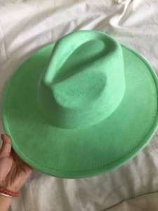 Chapeaux Fedora en Daim à Large Bord pour Femme, Nouveauté Tendance Printemps-Automne-Hiver, Plusieurs Couleurs, Idéaux pour l'Extérieur, Personnalisables au Laser - Product Image 4