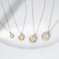 Collana con Pendente Solitario Classico in Moissanite VVS Placcato Rodio 18K e Riempito in Vermeil, con Catena a Maglie in Argento 925 da Donna - Vendita all'Ingrosso