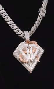 Pendentif personnalisé avec logo classique, pendentif personnalisé avec nom et numéro pour homme, style hip-hop, bijoux en argent 925 avec diamants VVS1, élégant - Product Image 3