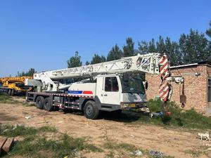 Grúa sobre Camión Usada Zoomlion de 30 Toneladas, Grúa Móvil Usada Zoomlion QY30V en Venta - Product Image 2