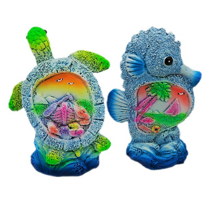 Tùy Chỉnh Bán Buôn Lưu Niệm Nhựa Rùa Biển Nam Châm Cá Heo Bức Tượng Quả Cầu Tuyết Bãi Biển Chủ Đề Khung Ảnh 3D Cá Nhiệt đới Bức Tượng - Product Image 3