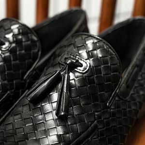 Chaussures décontractées britanniques pour hommes en cuir de vache véritable, mocassins confortables et formels à semelle Oxford pour mariages - Product Image 2