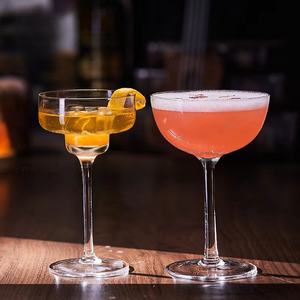 Vente en gros de tasses en verre fabricants Tasse à <span class=keywords><strong>champagne</strong></span> créative vintage moderne pour la maison Verre à vin en cristal <span class=keywords><strong>large</strong></span> et haut pour la fête de mariage - Product Image 2