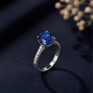 Bague de fiançailles solitaire en argent sterling 925 avec saphir bleu royal taille ronde, bande d'accentuation, bijoux fins pour femme - Product Image 1