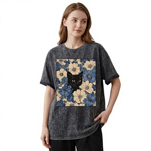 T-shirt en jersey pour femme, imprimé floral chat noir délavé, col rond, manches courtes, épaules tombantes, coupe ample, décontracté, haut d'été, 100% coton - Product Image 3