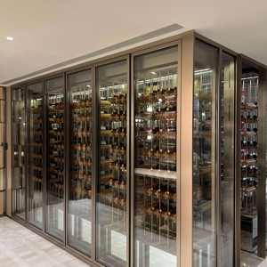 Cave à vin et <span class=keywords><strong>spiritueux</strong></span> sur mesure haut de gamme, armoire de présentation et de stockage en bois et métal, avec système de refroidissement, pour usage commercial de luxe - Product Image 3