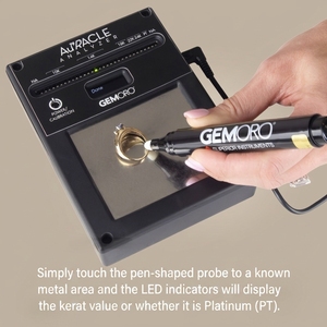 GemORO produit l'instrument de test de l'or et du platine AuRACLE, gamme 6k à 24k. Il s'agit d'un appareil portable de test de l'or pour les bijoux - Product Image 4