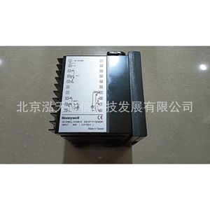 Controlador de temperatura Honeywell DC1040CL-101000-E, producto original, precio disponible bajo consulta. - Product Image 3
