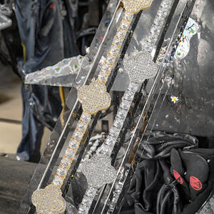 लक्जरी 5a घन ज़िरकोनिया सोने की प्लेटेड ब्रेसलेट ने पुरुषों और महिलाओं के लिए क्लोवर हिप हॉप फैशन का डिजाइन किया - Product Image 2