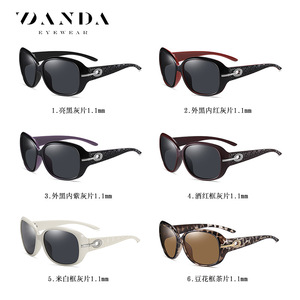 Danda Gafas de sol polarizadas ovaladas para mujer UV400 con montura completa en negro ST2012 Protección solar elegante - Product Image 5