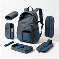 Sac à dos portable pour raquette de tennis en polyester gris-bleu avec poche avant pour balles, poches latérales en filet, sangle de poitrine, design multifonctionnel