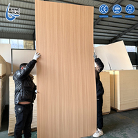 Panneaux muraux décoratifs en placage de bois à grain naturel, directement de l'usine, pour revêtement mural intérieur dans les hôtels, les bureaux et les espaces commerciaux